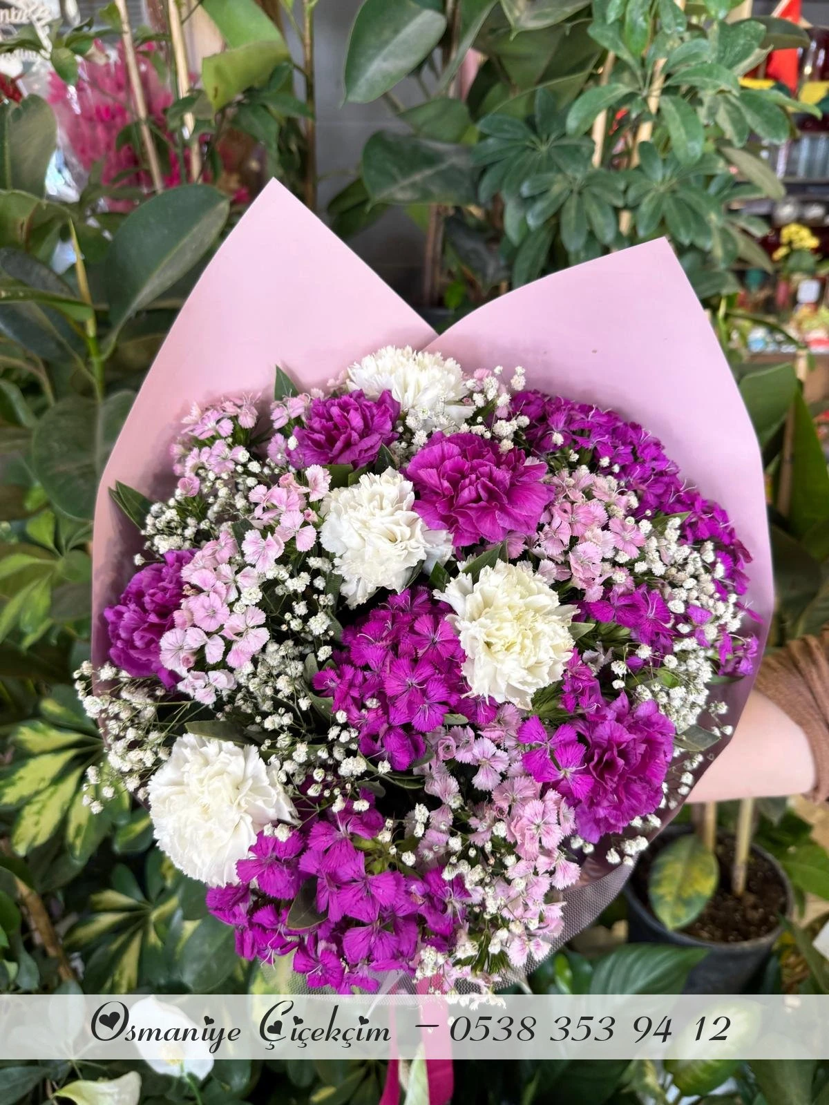 5 Karanfil Hüsnü Yusuflu Buket