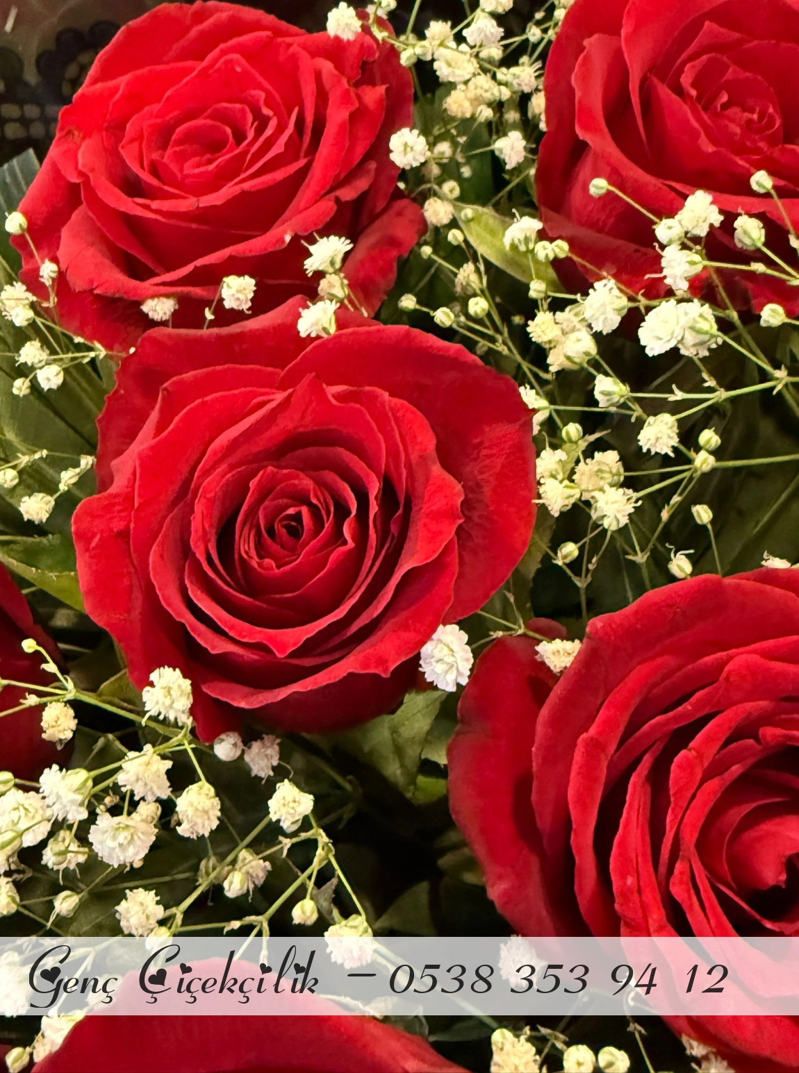 Büyük Kafalı 10 Kırmızı Gül Buketi