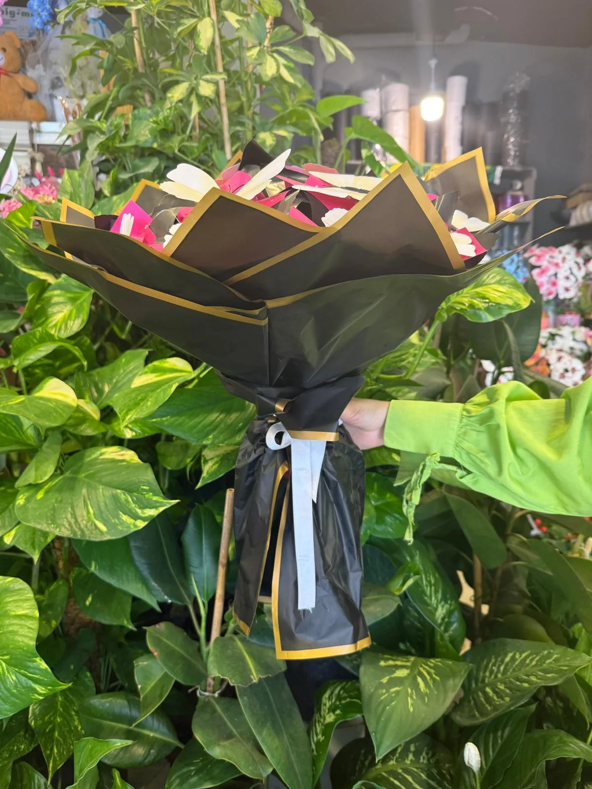 Işıklı Kelebek Buketi