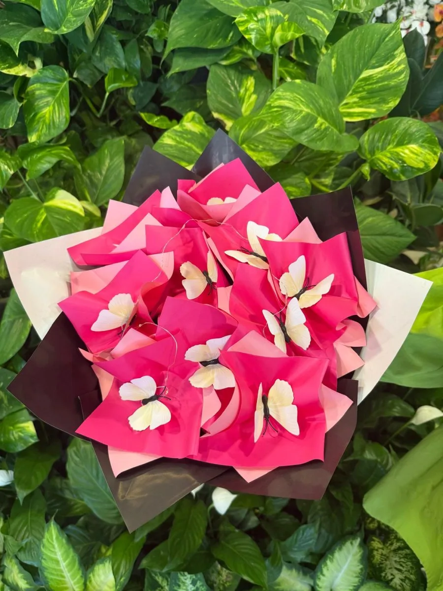 Işıklı Kelebek Buketi