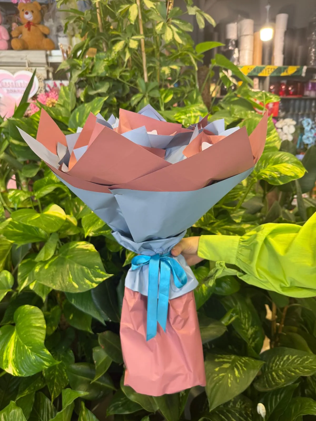 Işıklı Kelebek Buketi