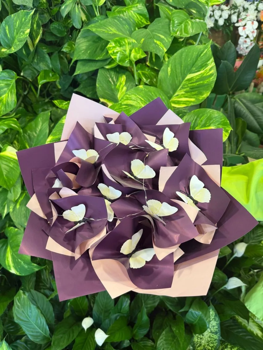 Işıklı Kelebek Buketi